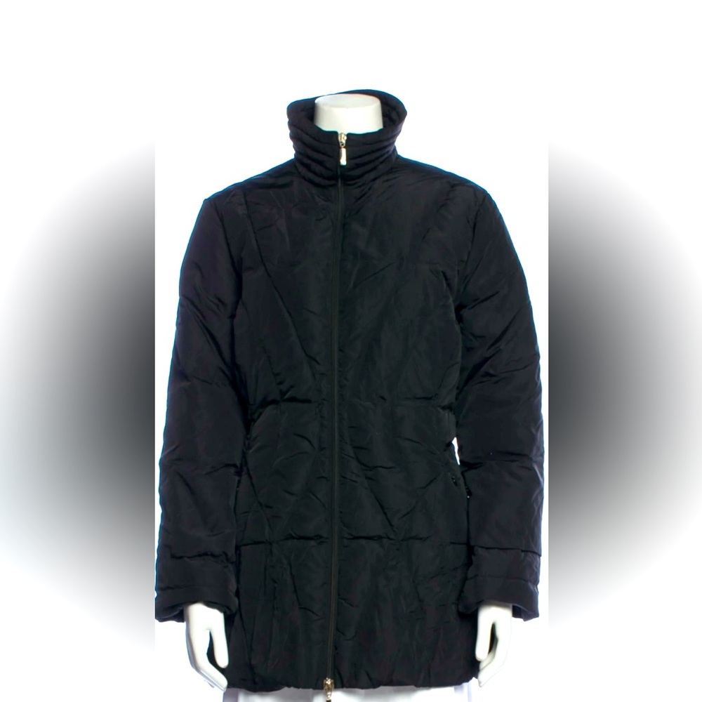 Moncler Parka
Size Large
Women’s
Great Condition